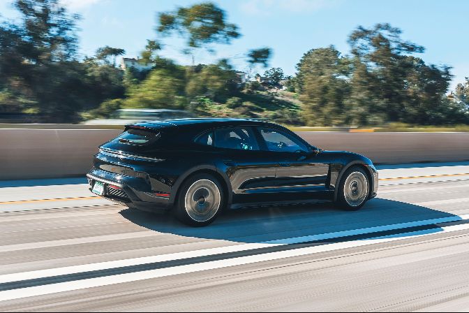 2025_Taycan%20_Turbo_Cross_Turismo_Range_Test_DSC06262