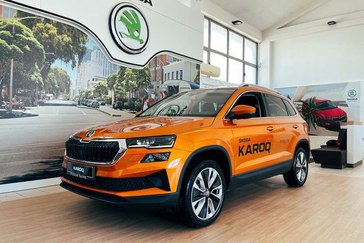 НОВОТО ЛИЦЕ НА НОВИОТ ŠKODA KAROQ Е ТУКА!